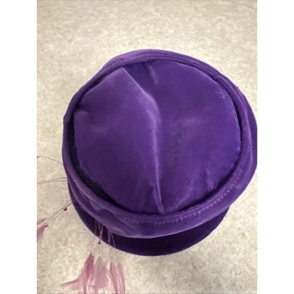 Vintage 1950s Purple Velvet Feather Hat Union Made USA ILGWU Mid-Century Glam - Picture 7 of 7